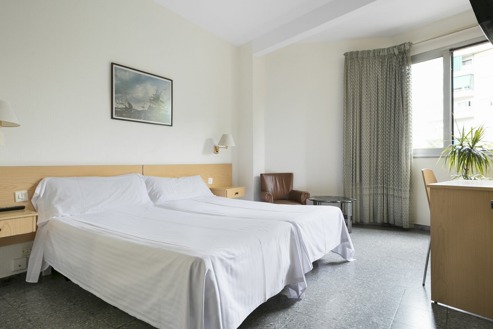 Hotel Climent Барселона Экстерьер фото